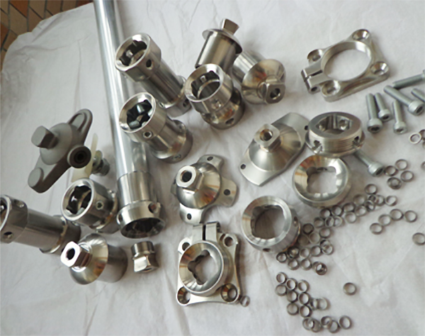 The development characteristics of processing technology for titanium alloy materials and products ！